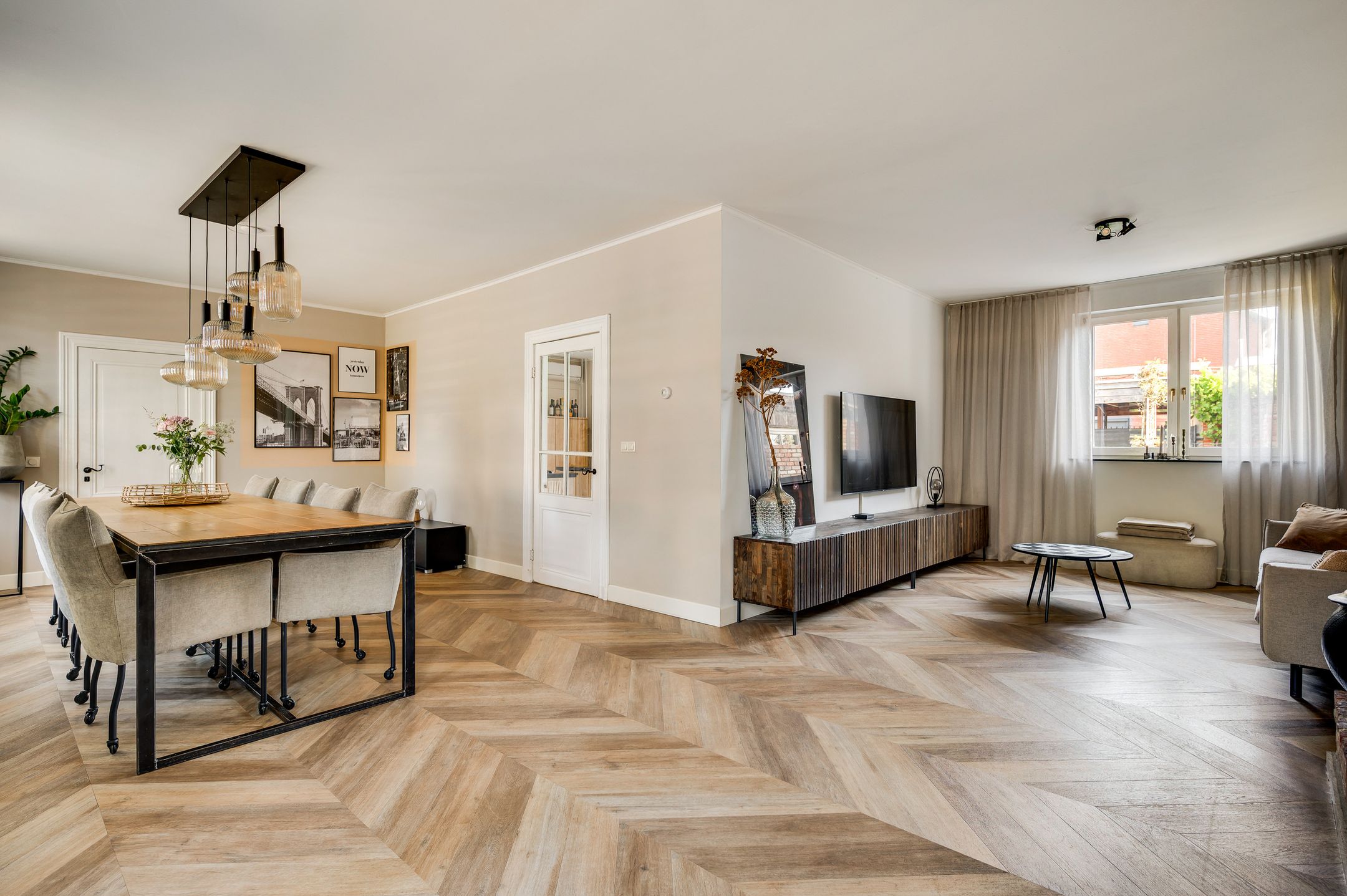 Historic City Farm from 1906 with Modern Comforts in Weert — 12
