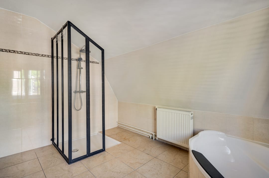 Historic City Farm from 1906 with Modern Comforts in Weert — 22