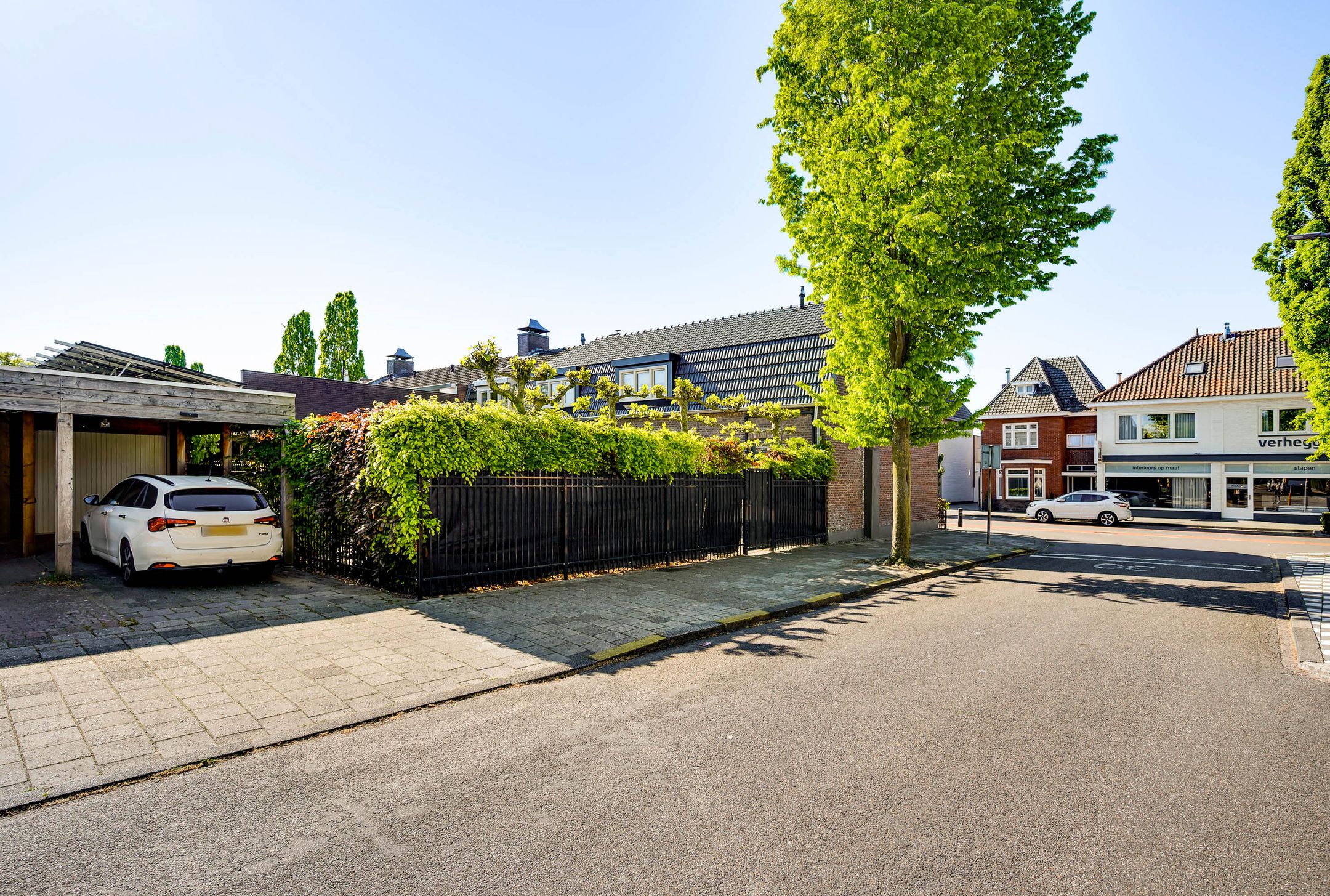 Historic City Farm from 1906 with Modern Comforts in Weert — 36