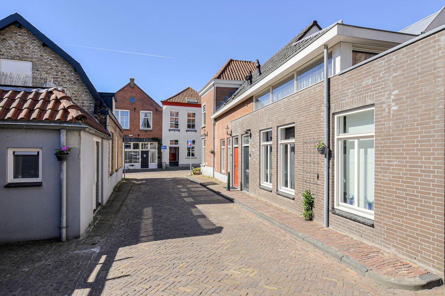 Photo 10 of Kerkstraat 3-A