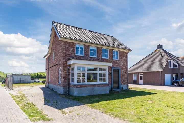 Photo 4 of Dorpstraat 15
