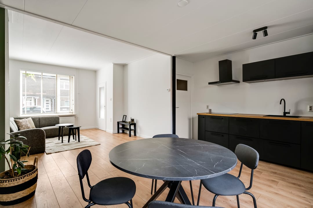 Photo 8 of Joannesstraat 6