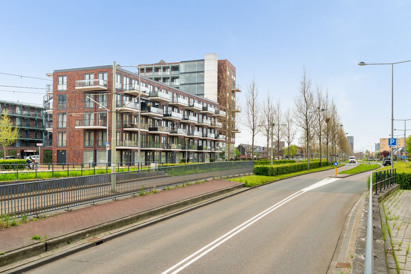 Foto 44 van Vrouw Avenweg 12