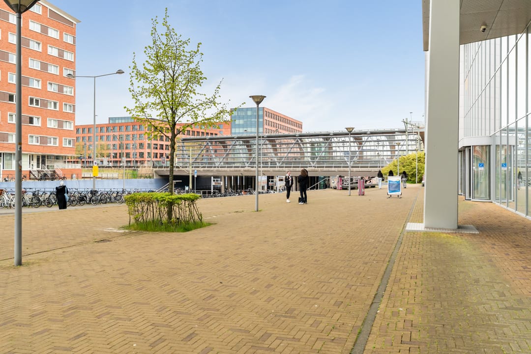 Foto 46 van Vrouw Avenweg 12