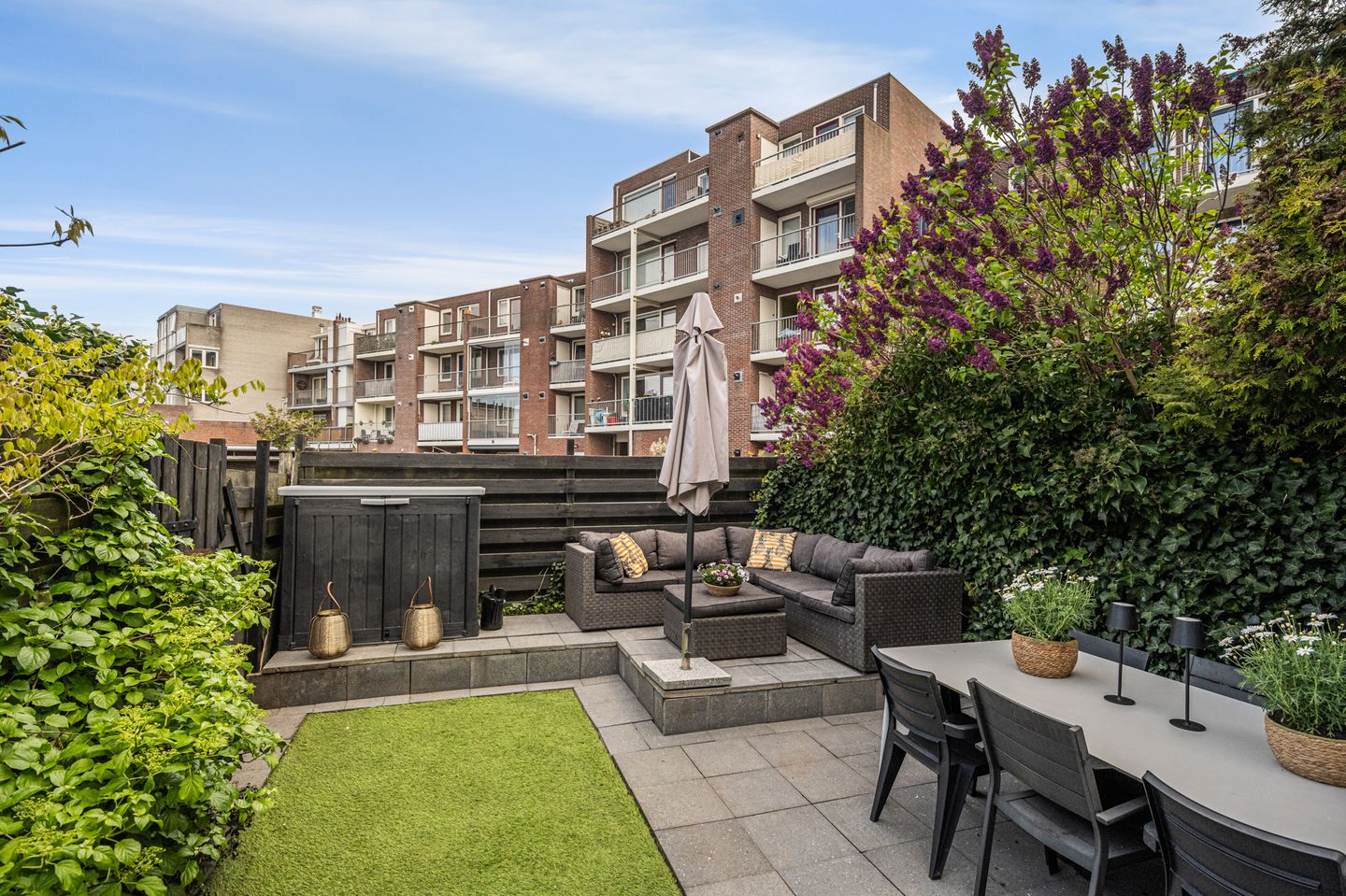 Spacious Ground Floor Apartment with Sunny Garden Near Haarlem Center — 20