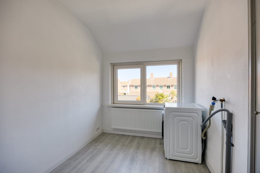 Photo 13 of Zeeuwstraat 11