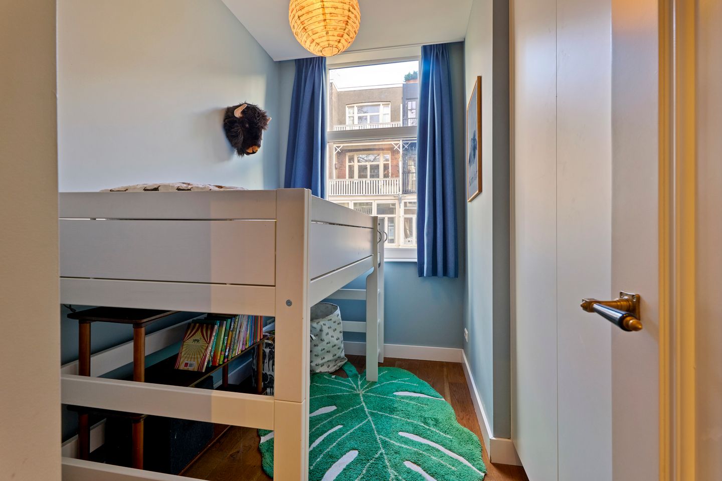 Spacious Three-Level Ground Floor Apartment with South-Facing Garden in Oud-Zuid — 25