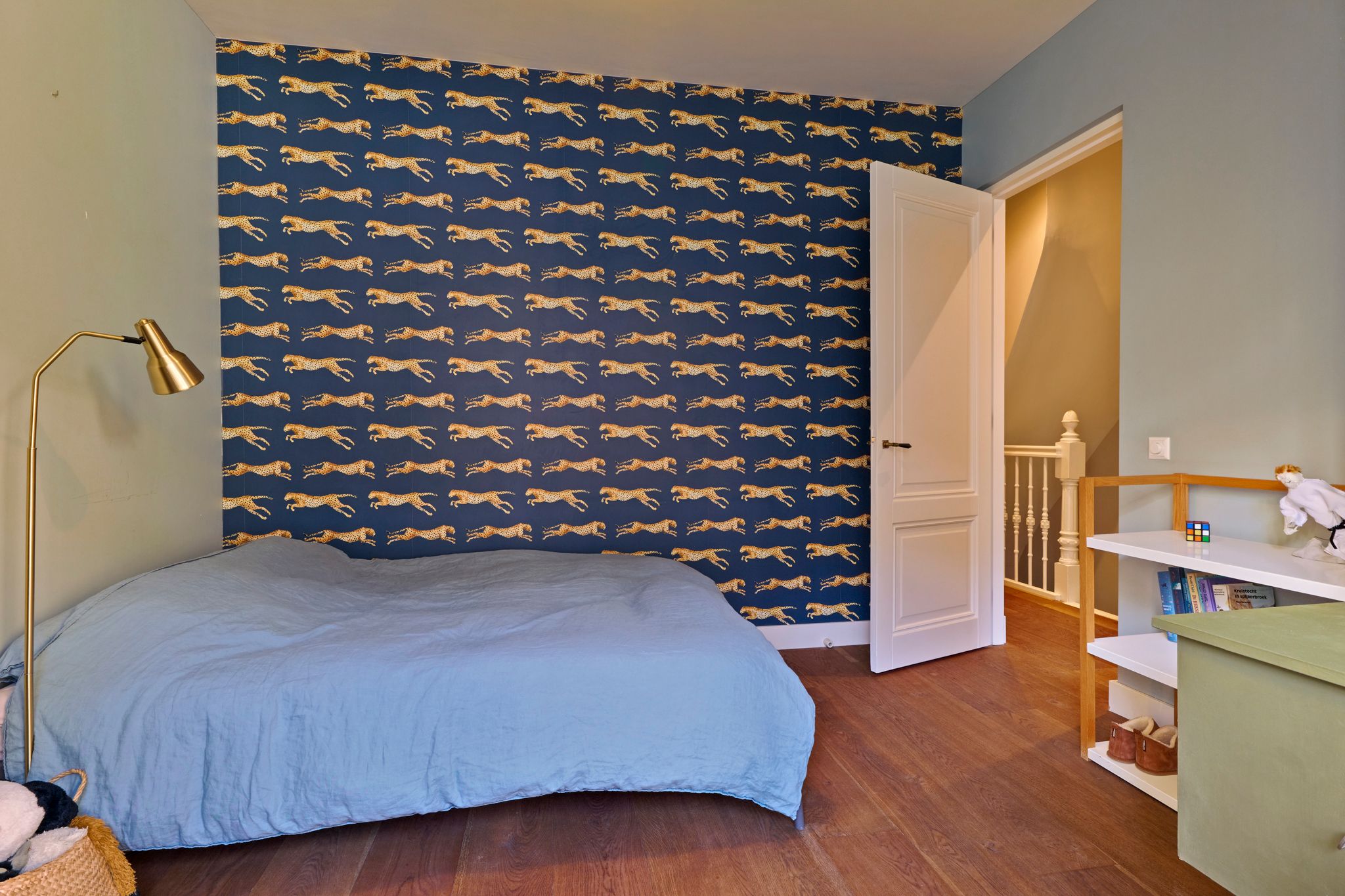 Spacious Three-Level Ground Floor Apartment with South-Facing Garden in Oud-Zuid — 24