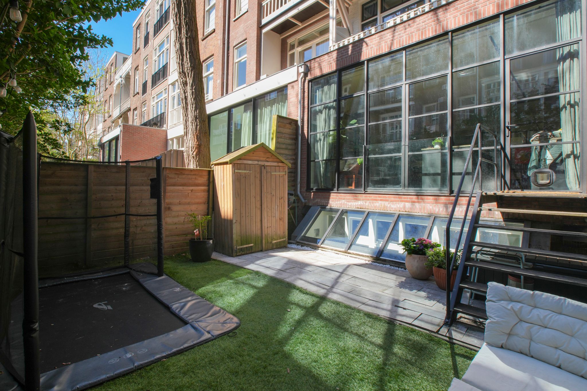Spacious Three-Level Ground Floor Apartment with South-Facing Garden in Oud-Zuid — 15