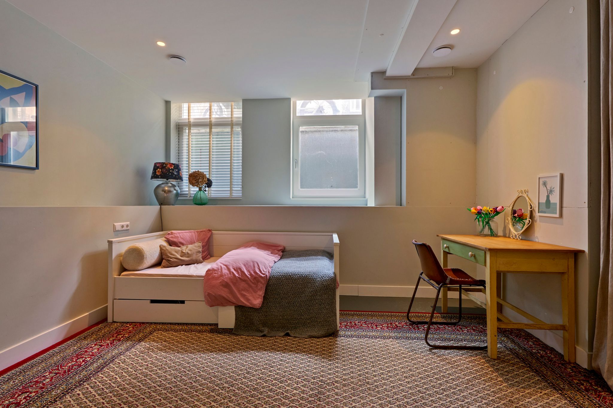 Spacious Three-Level Ground Floor Apartment with South-Facing Garden in Oud-Zuid — 33