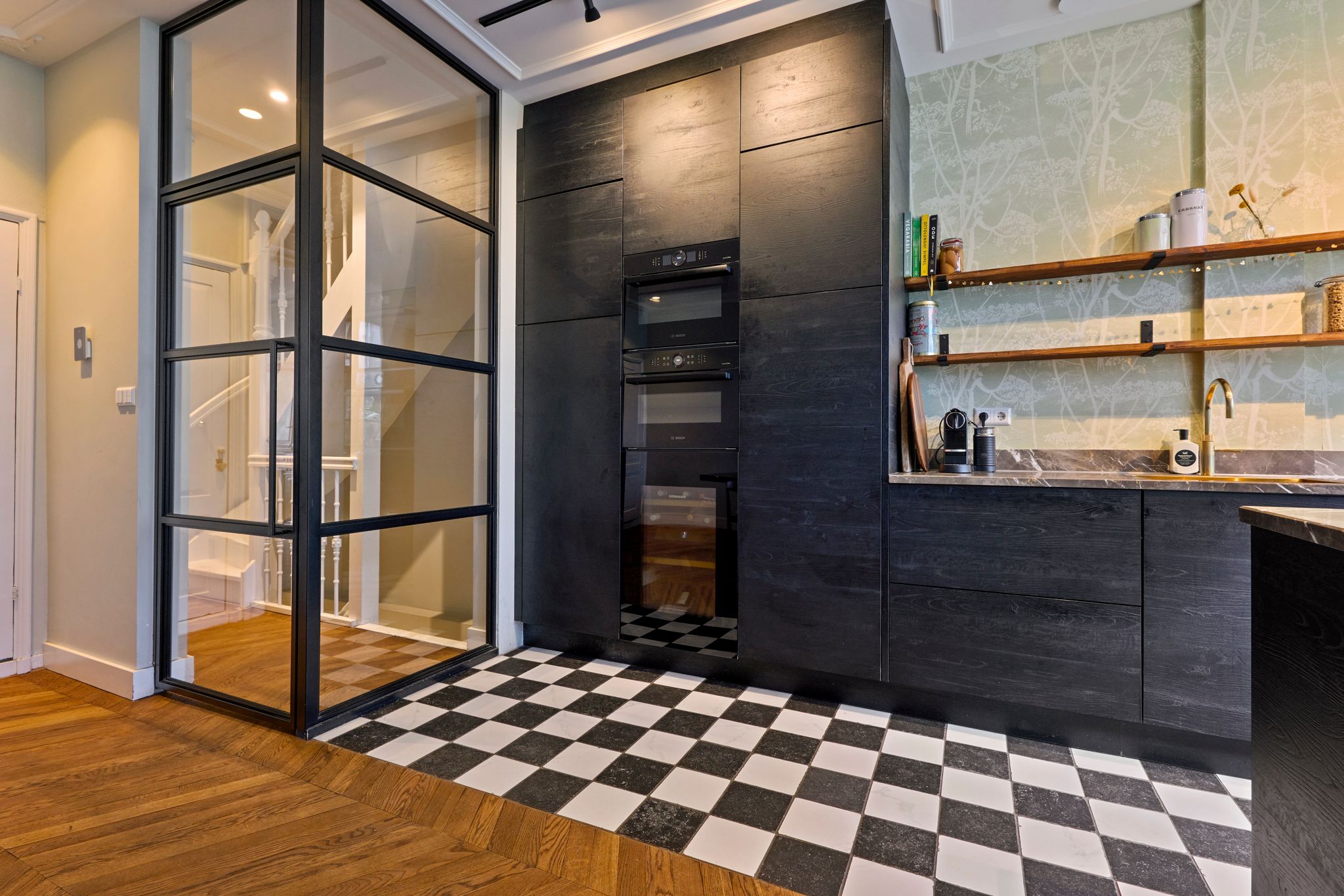 Spacious Three-Level Ground Floor Apartment with South-Facing Garden in Oud-Zuid — 12