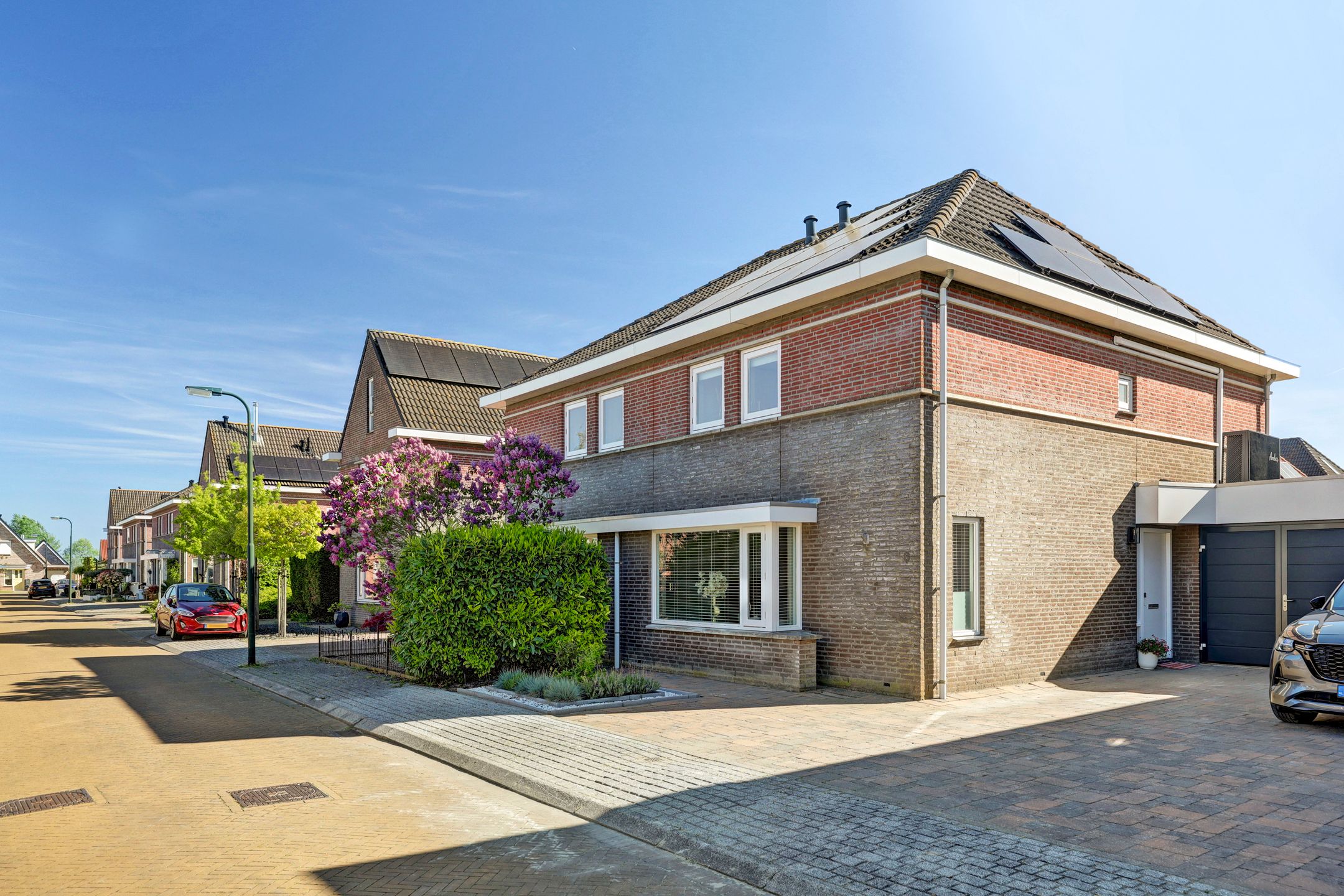 Photo 51 of Heermanstraat 8