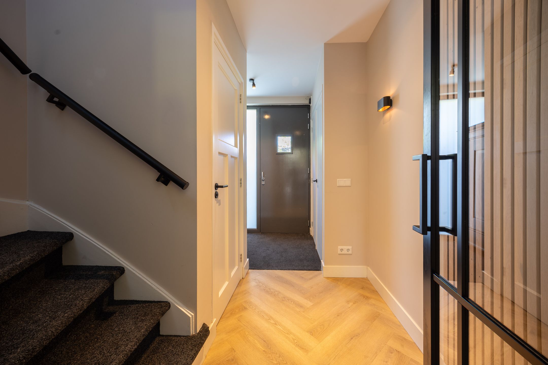 Photo 6 of Burg. Verwielstraat 56