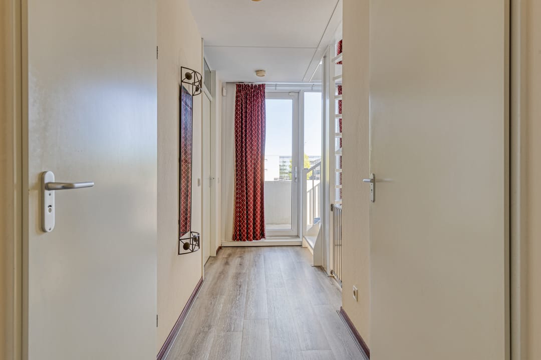 Photo 28 of Hebridenstraat 18