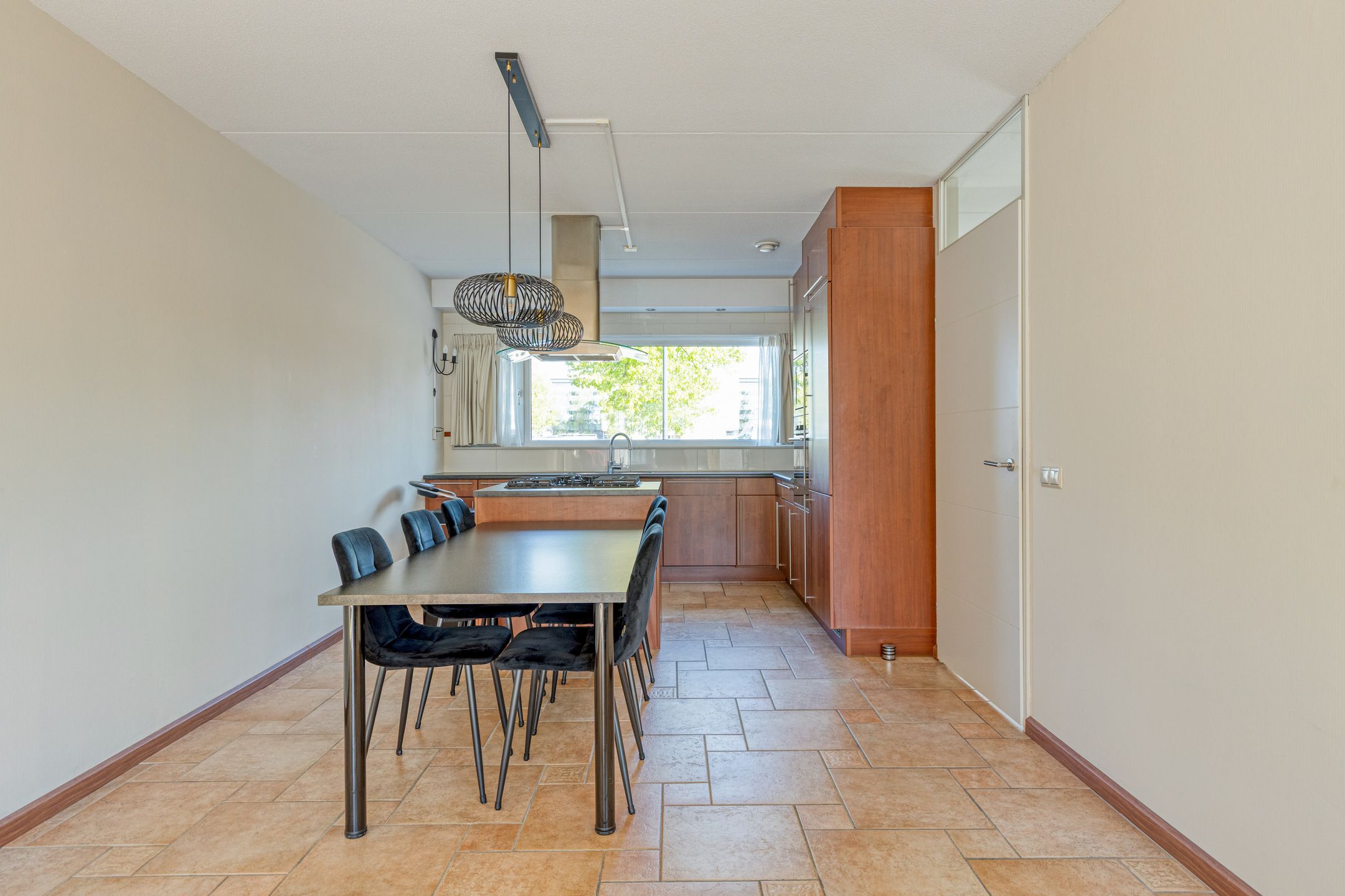 Photo 18 of Hebridenstraat 18