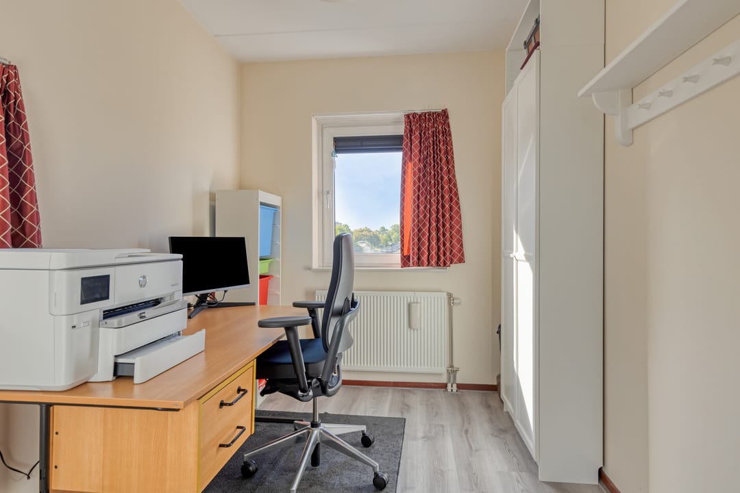 Photo 32 of Hebridenstraat 18