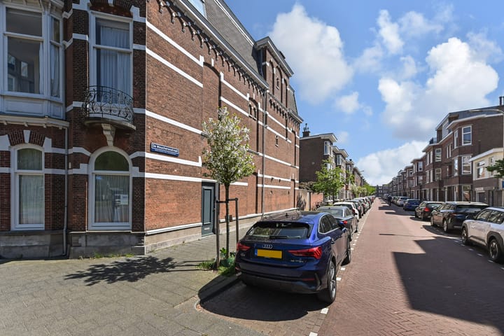 Foto 4 van De Moucheronstraat 16