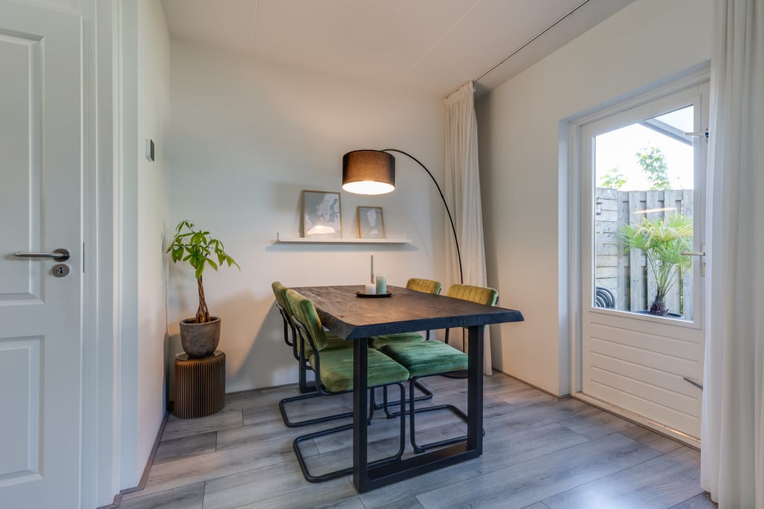 Photo 13 of Planetenstraat 23