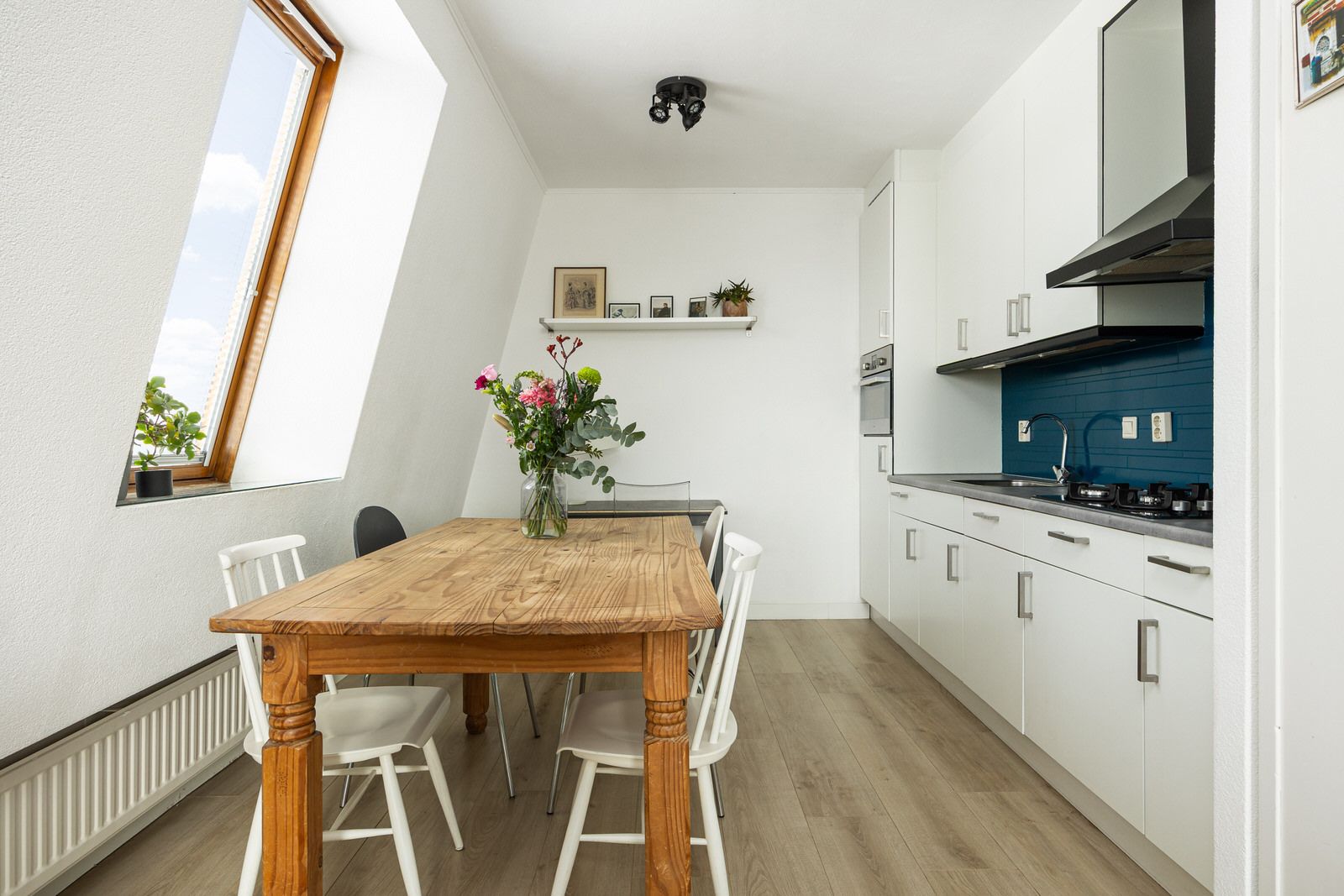 Photo 9 of Baroniestraat 48-06