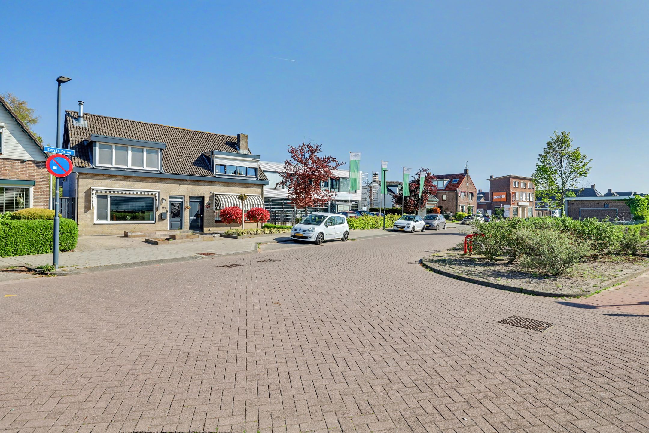 Photo 36 of Eerste Zeine 106