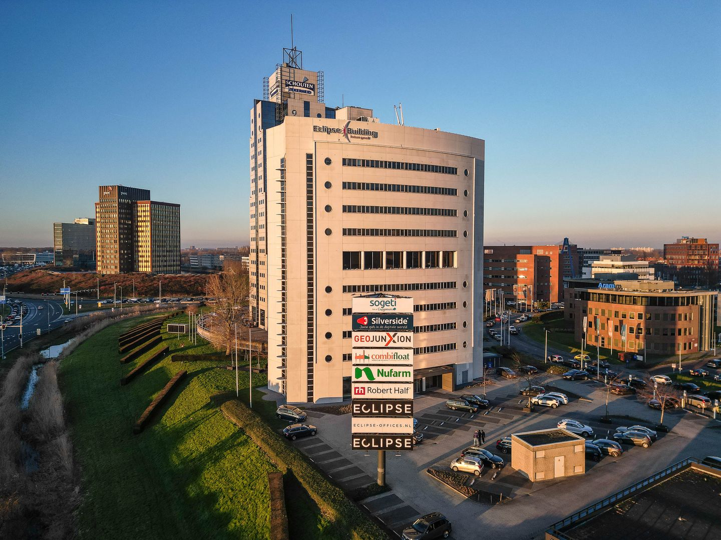 Bekijk foto 2 van Rivium Quadrant 75