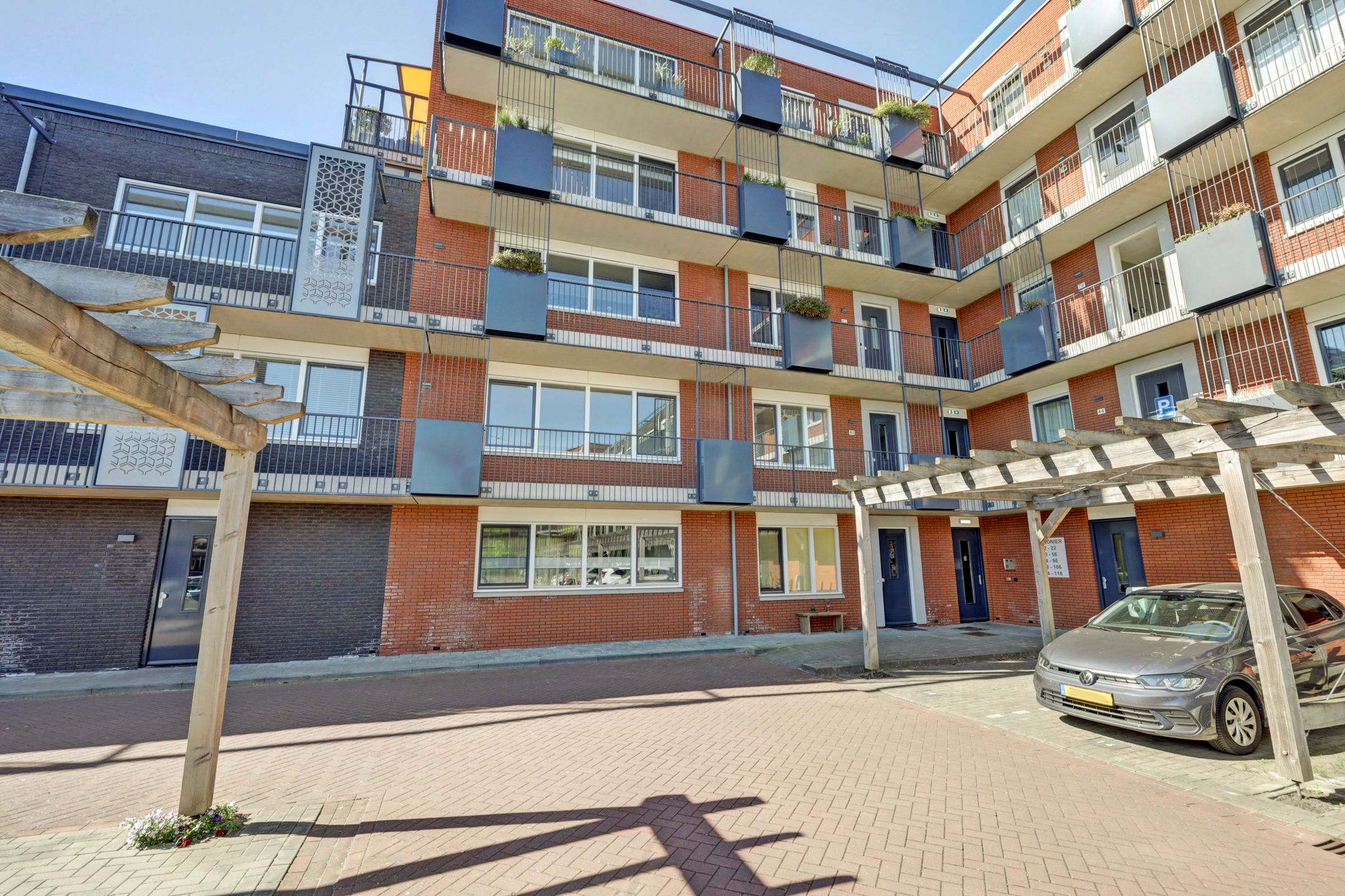 Foto 42 van De Pionier 48