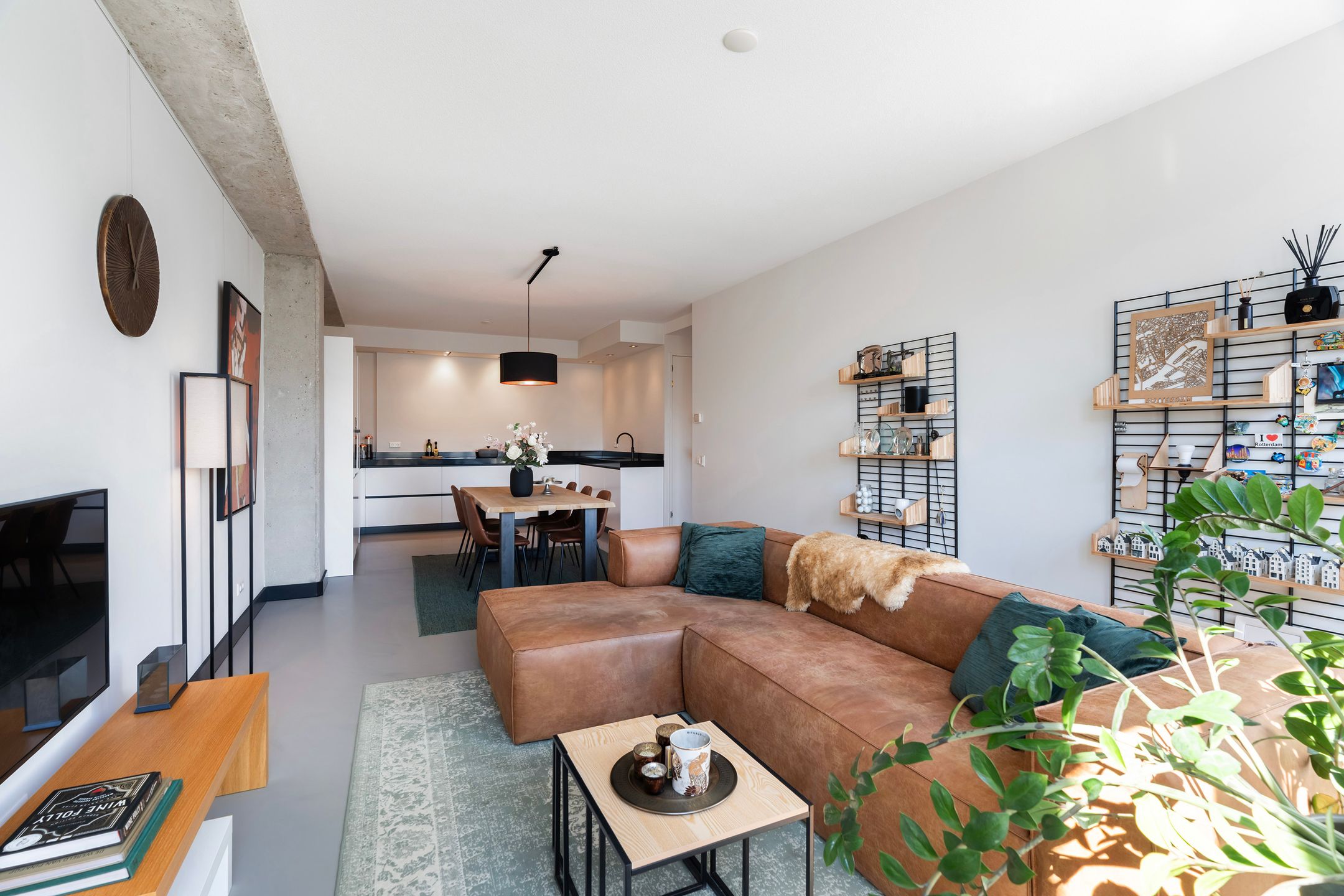 Photo 9 of Van Vollenhovenstraat 3-402