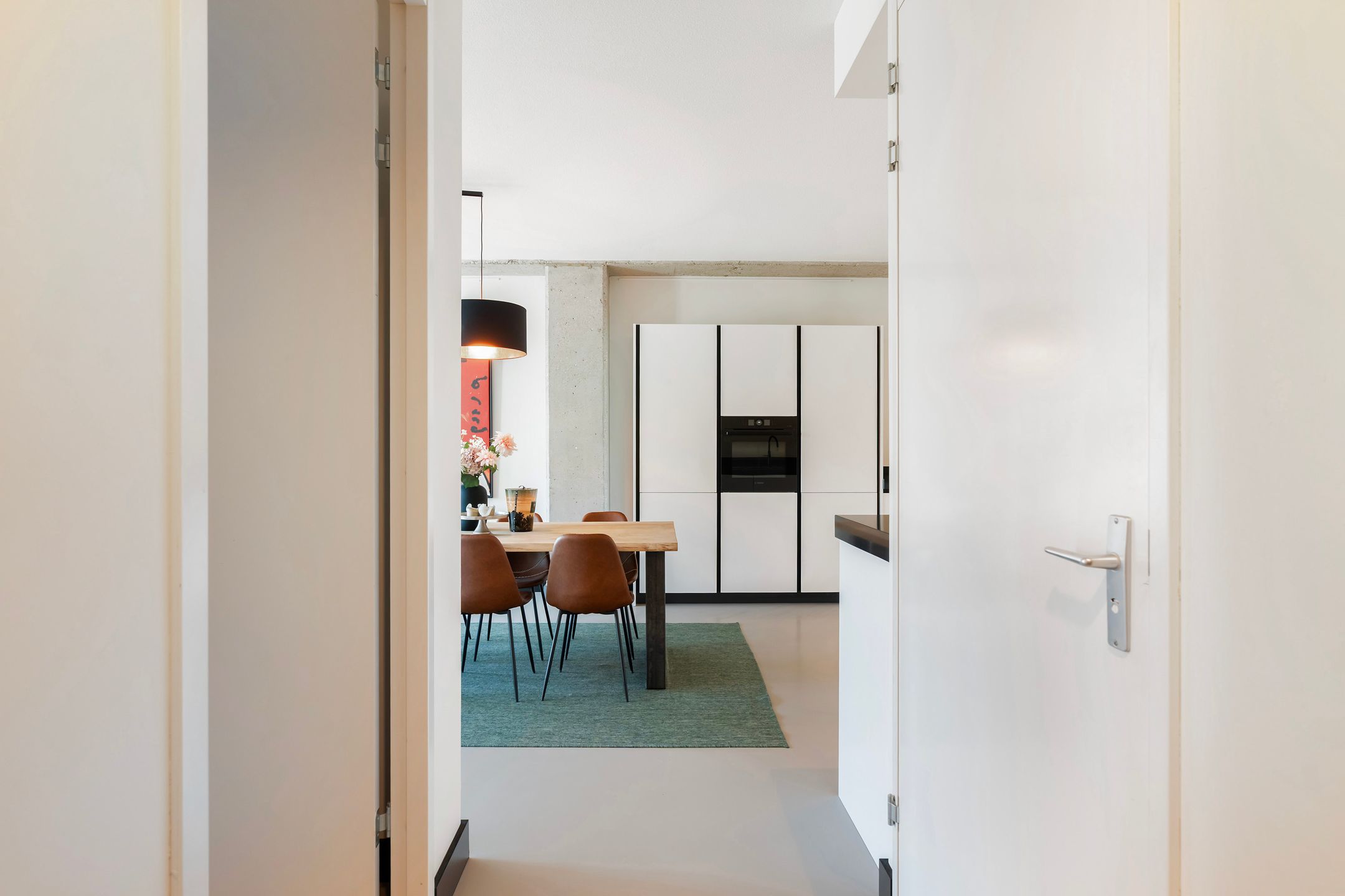 Photo 6 of Van Vollenhovenstraat 3-402