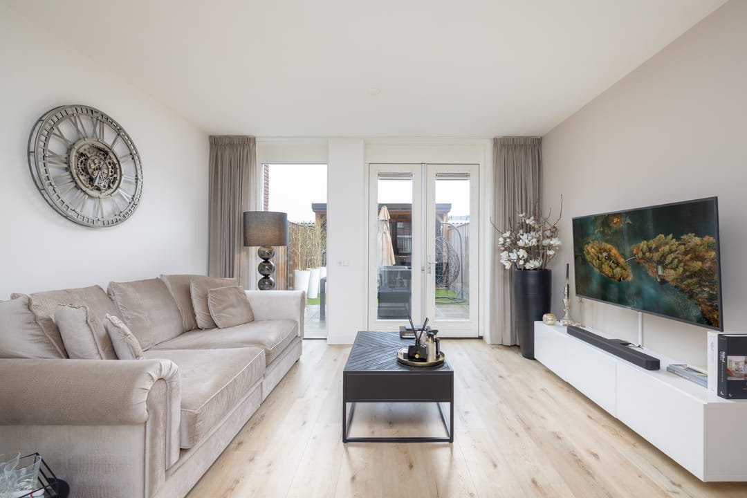 Photo 7 of Fiep Westendorplaan 193