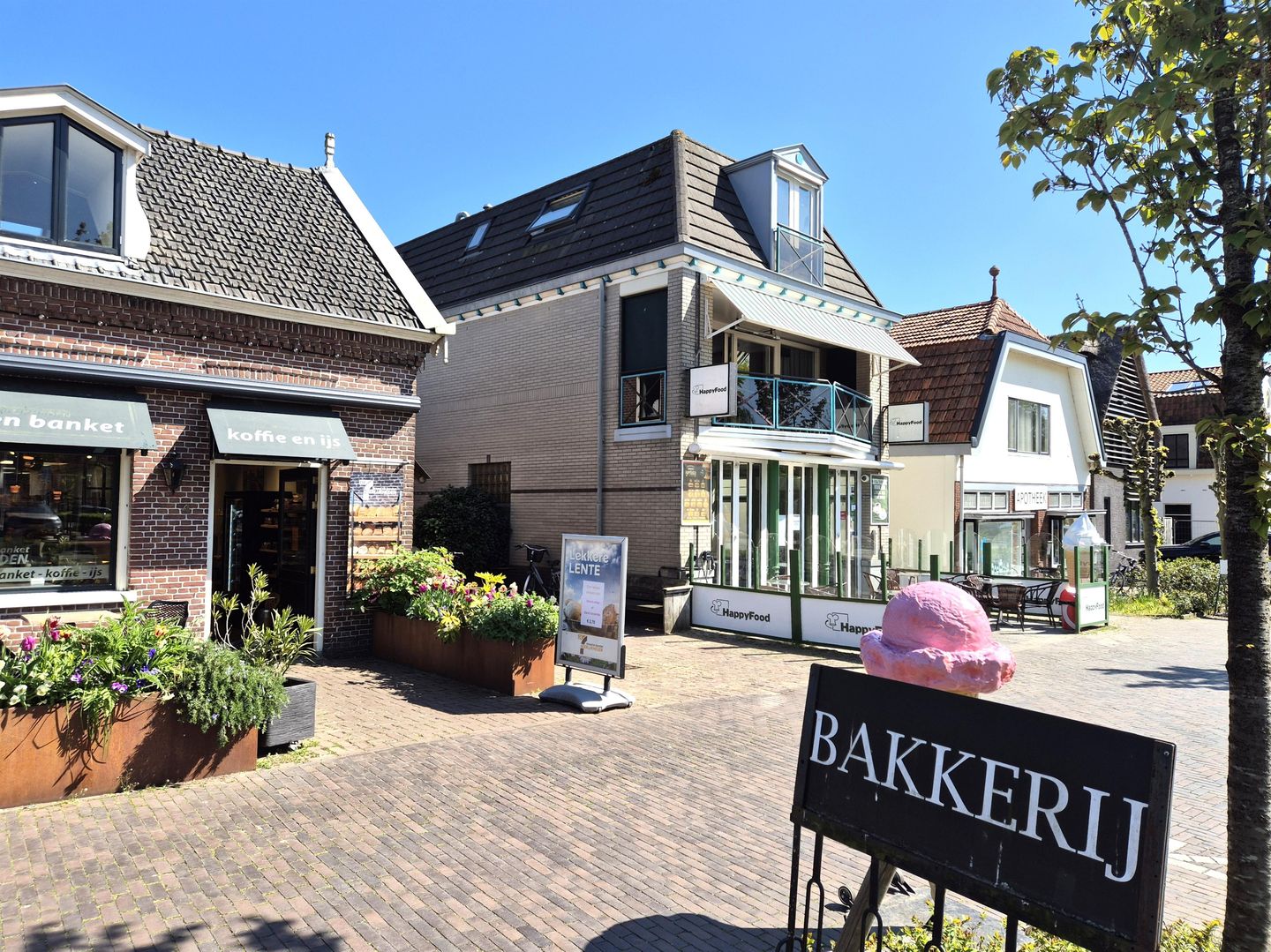 Bekijk foto 3 van Overmeerseweg 5-A