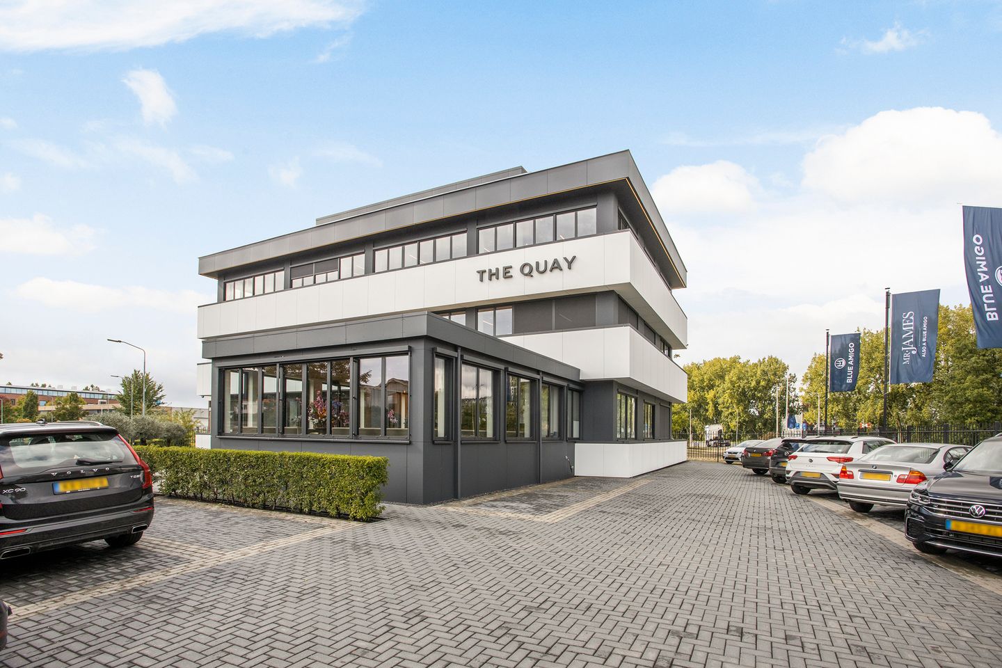 Bekijk foto 1 van Merwedeweg 1