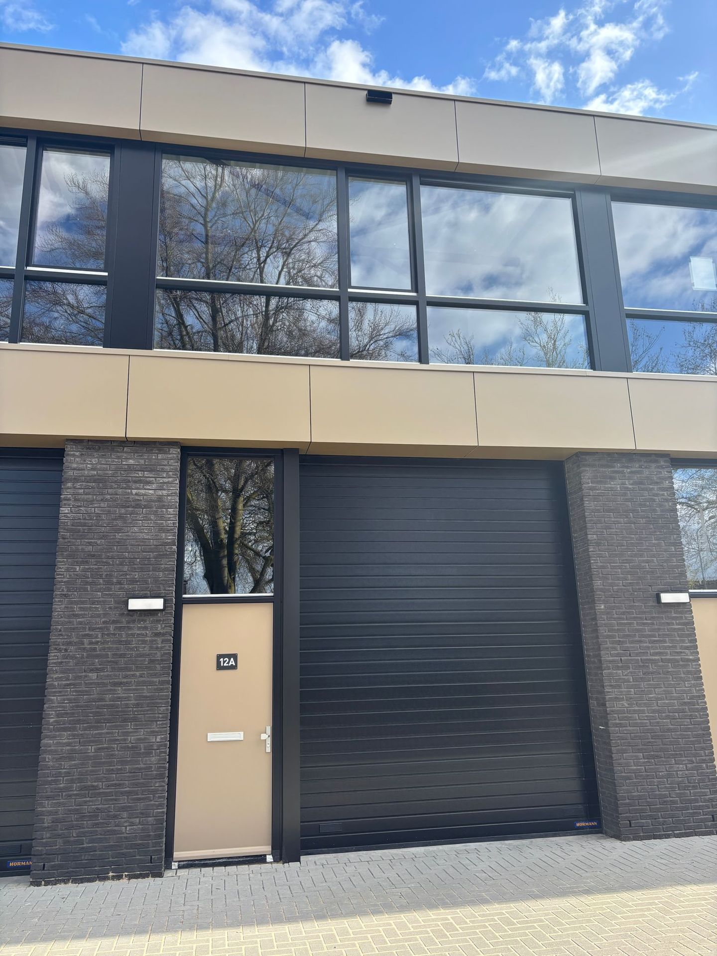View photo 2 of Zandstraat 12-A