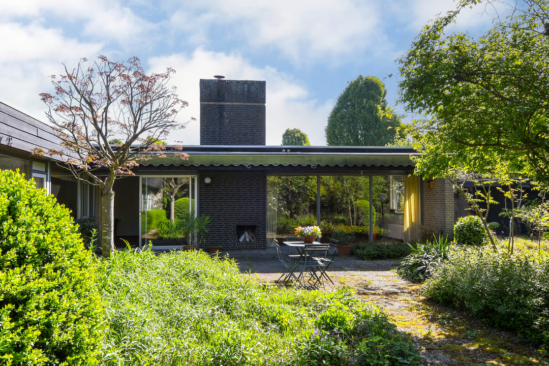 Spacious Life-Cycle Proof Bungalow with Large South-Facing Garden in Green Son Neighborhood — 28