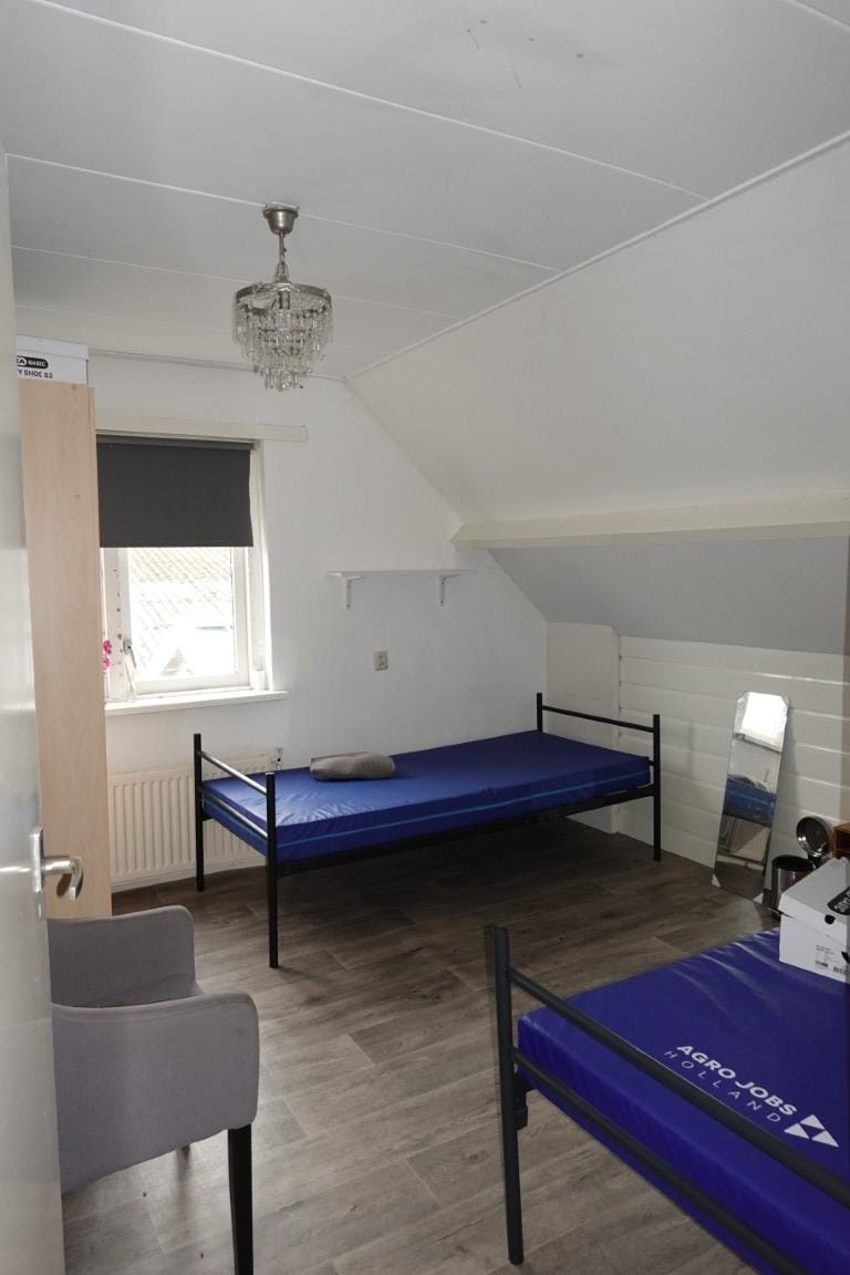 Spacious Bungalow with Large Plot in Rural Setting Near Schagen — 13