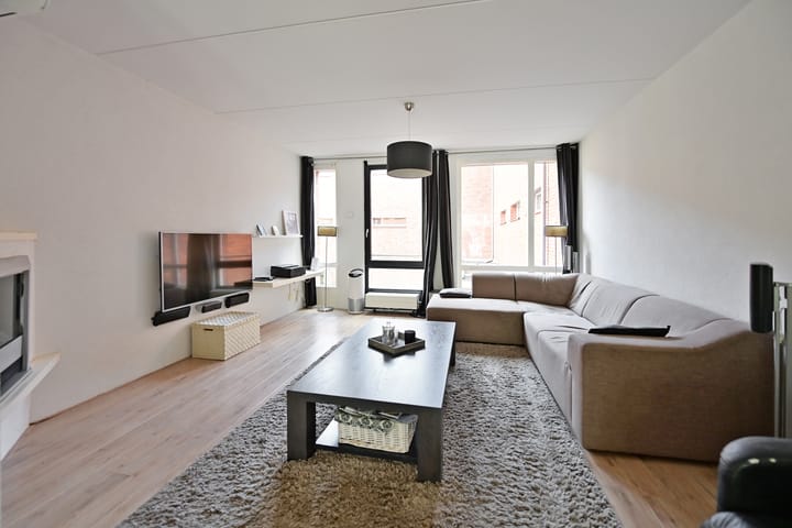 Tussenwoning te koop: Buys Ballotstraat 6, Hilversum