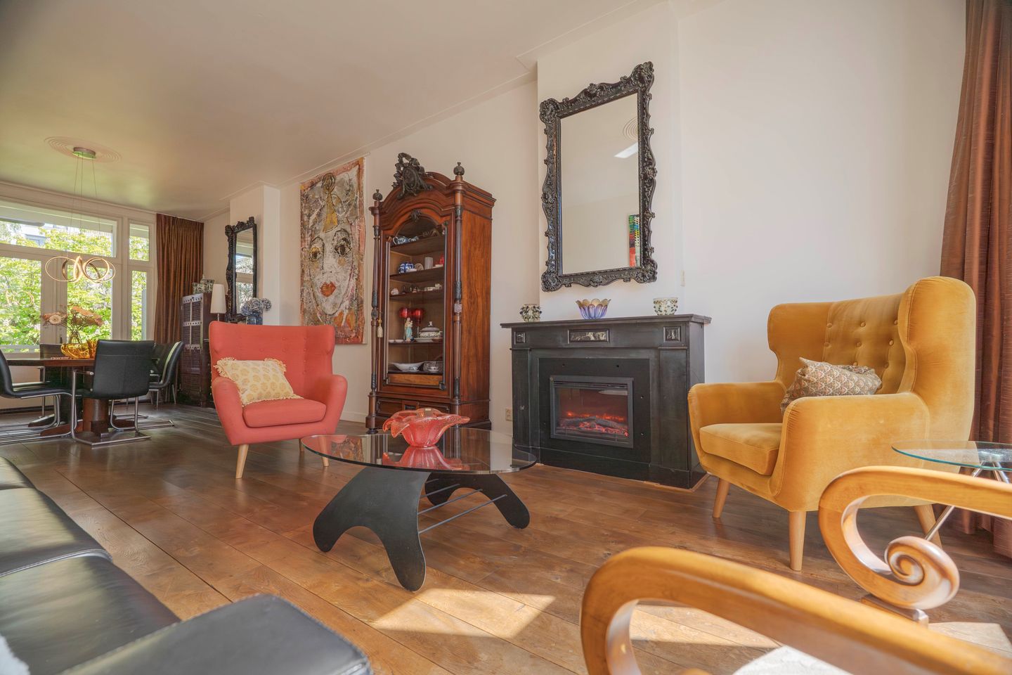 Spacious Apartment with Rooftop Terrace and Dual Kitchen Setup — 14