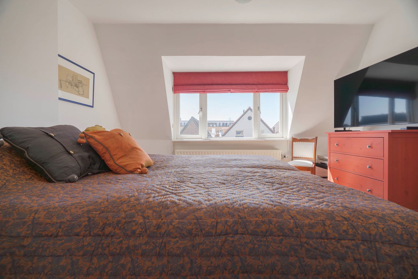 Spacious Apartment with Rooftop Terrace and Dual Kitchen Setup — 44