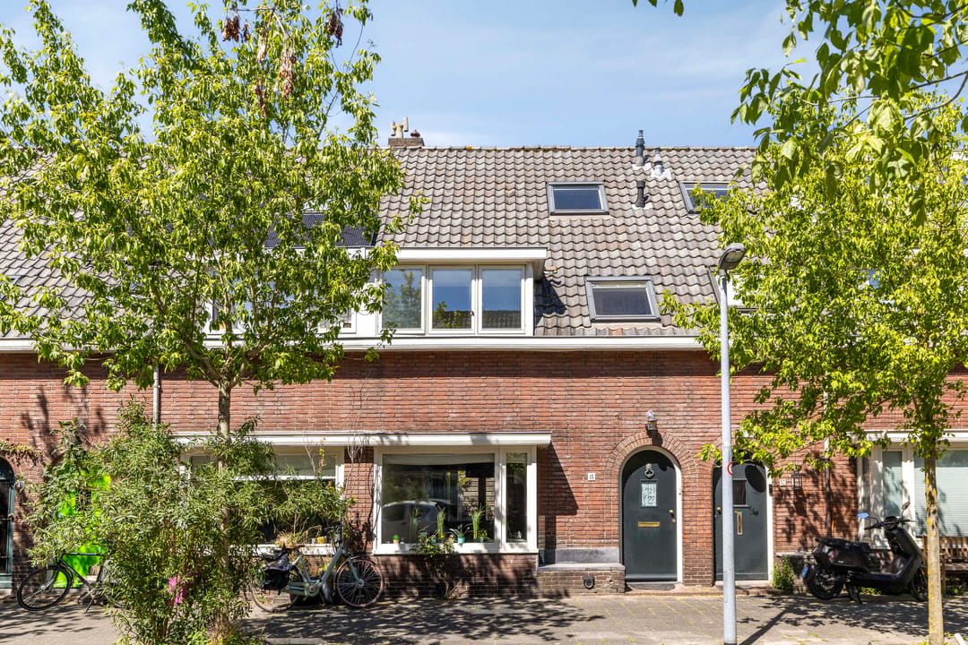 Photo 1 of Mgr. Van de Weteringstraat 15