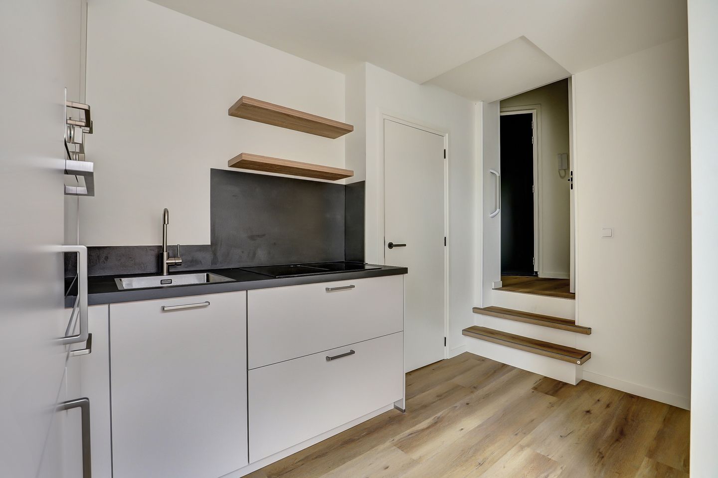 Photo 10 of Luttekepoortstraat 2-B