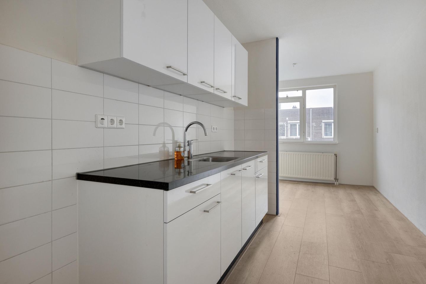 Photo 4 of Jaffadwarsstraat 57