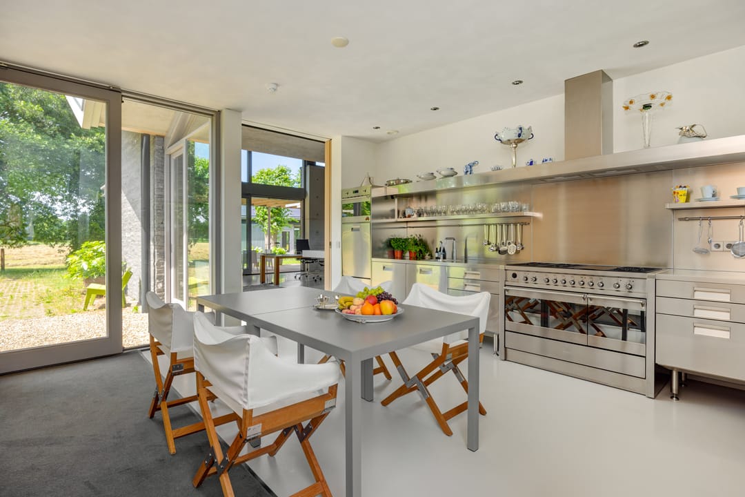 Exclusive Detached Villa with Extensive Natural Plot — 31