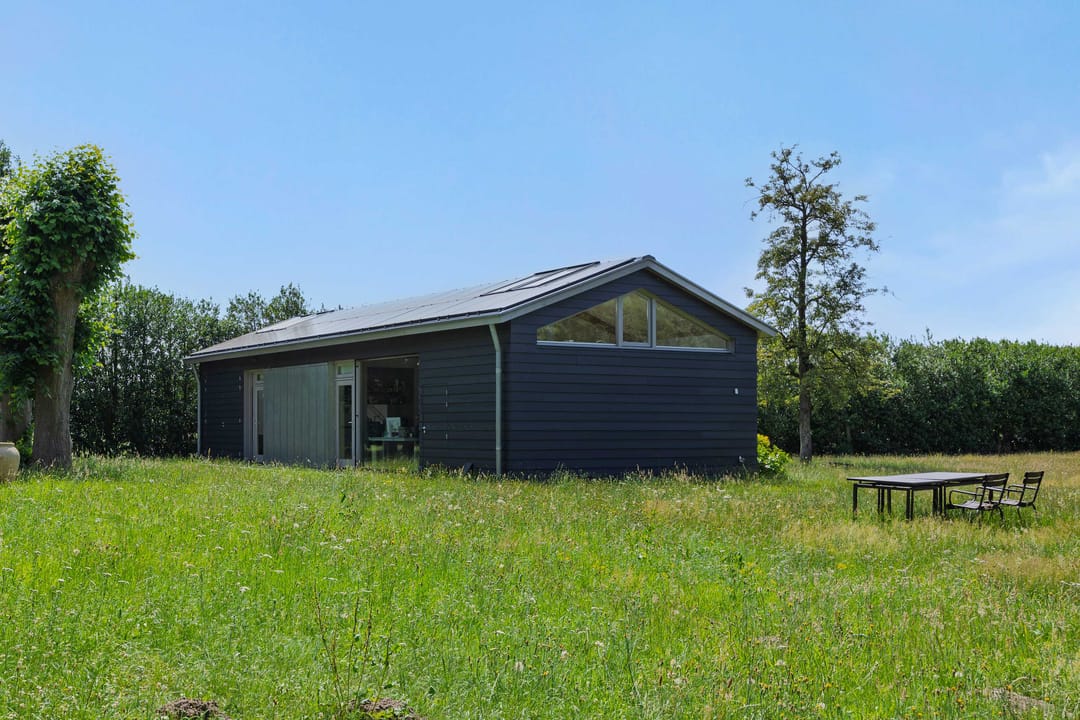 Exclusive Detached Villa with Extensive Natural Plot — 46