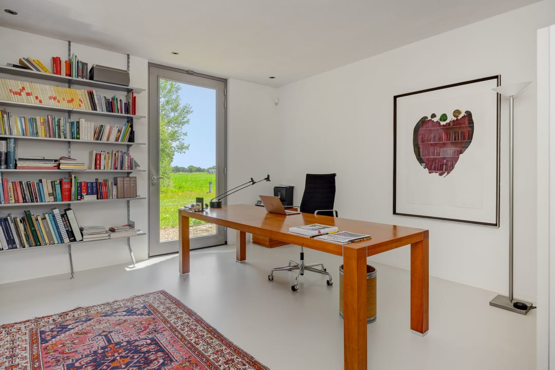 Exclusive Detached Villa with Extensive Natural Plot — 38