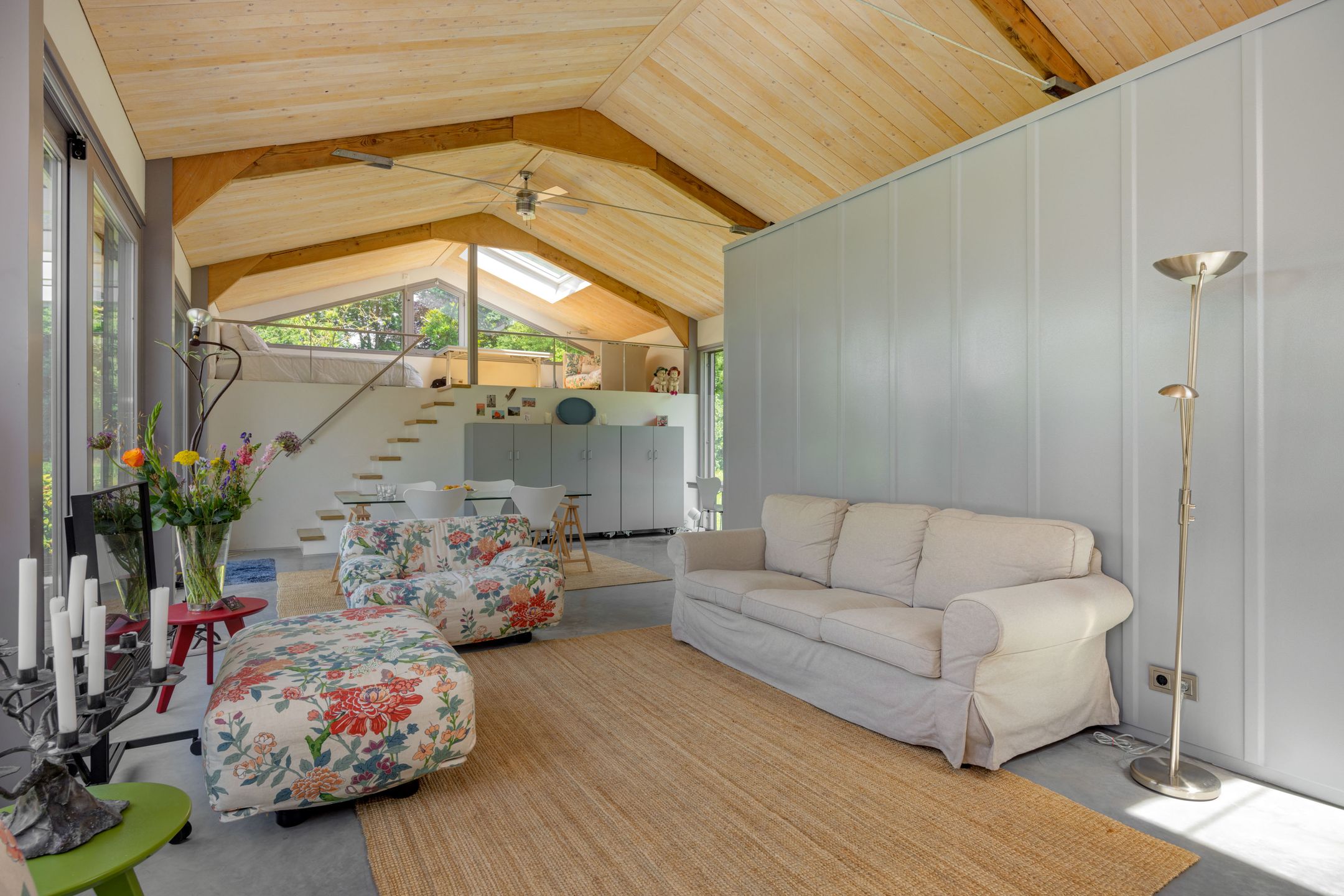 Exclusive Detached Villa with Extensive Natural Plot — 48