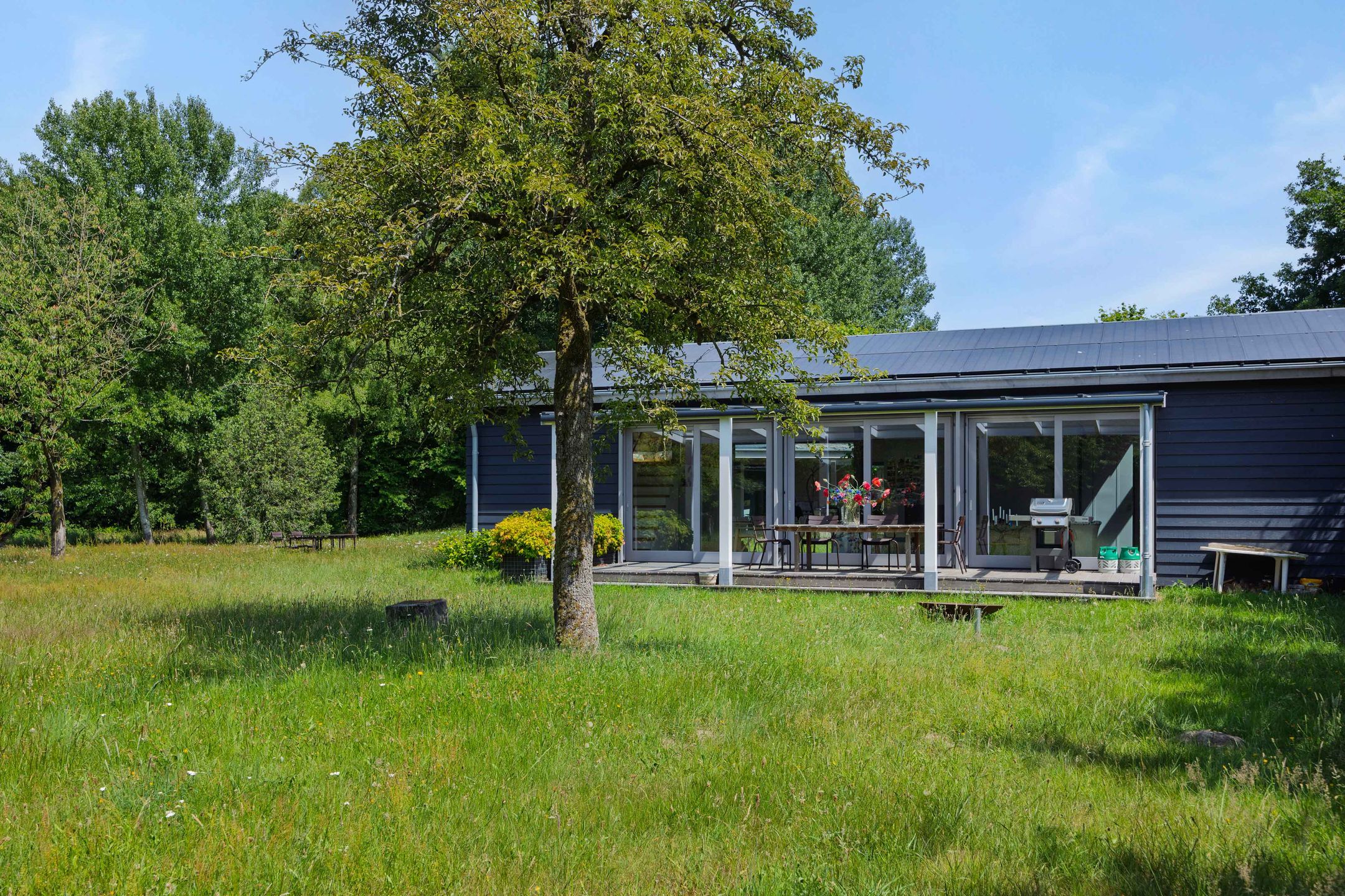 Exclusive Detached Villa with Extensive Natural Plot — 57