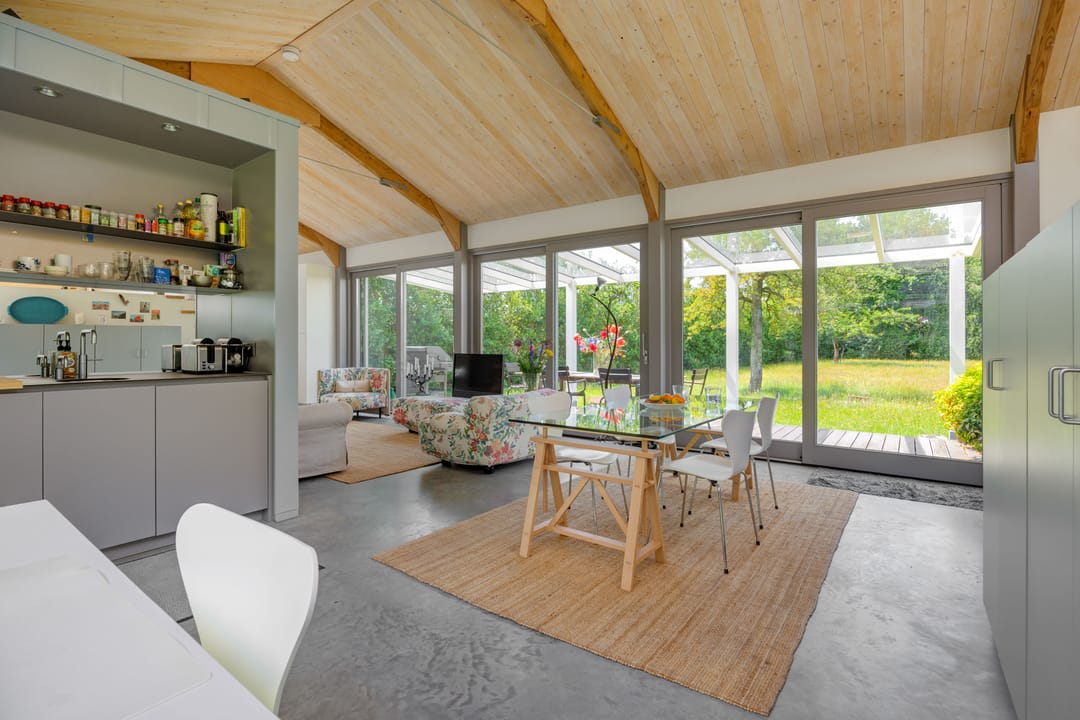 Exclusive Detached Villa with Extensive Natural Plot — 52