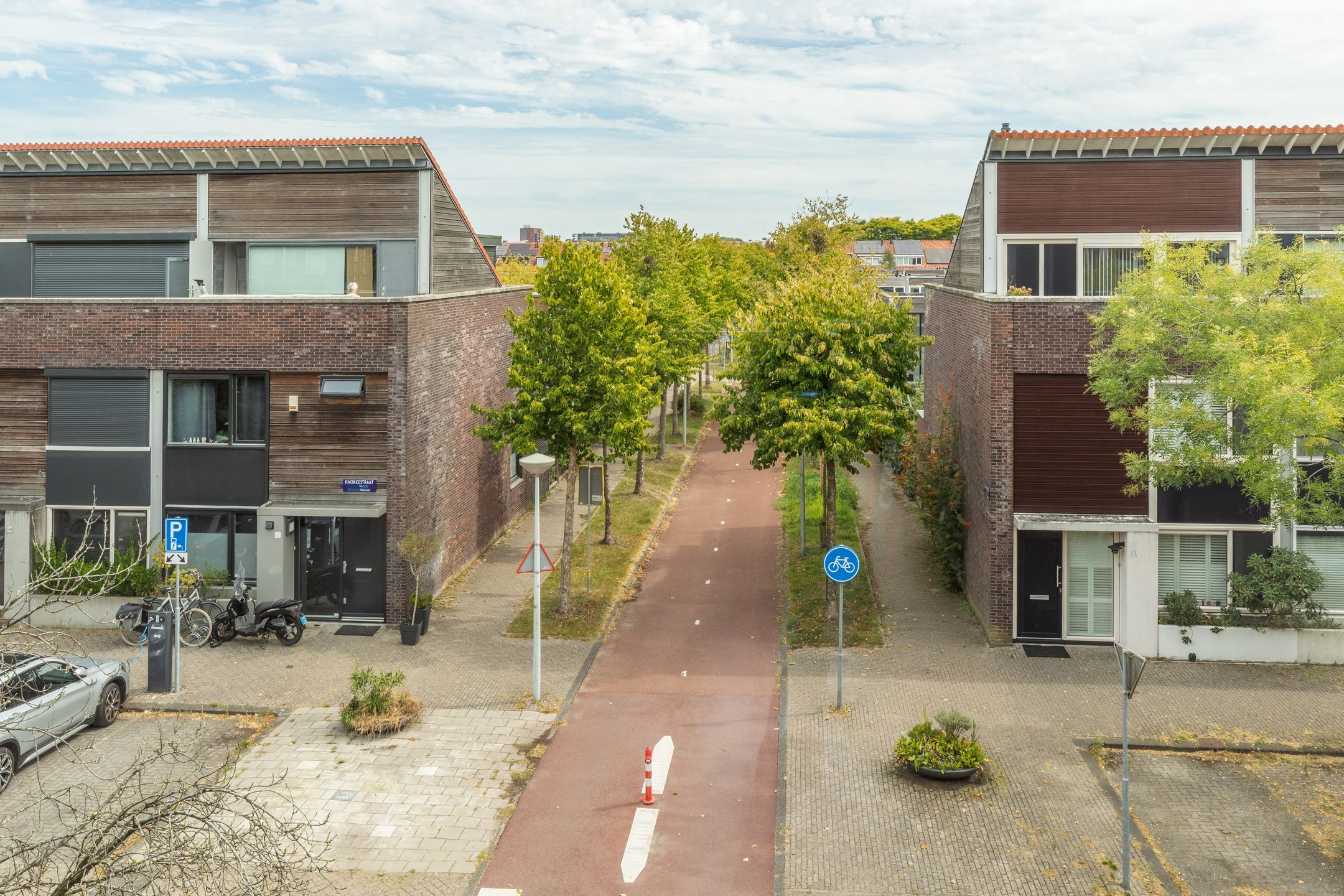 Photo 36 of Knokkestraat 44