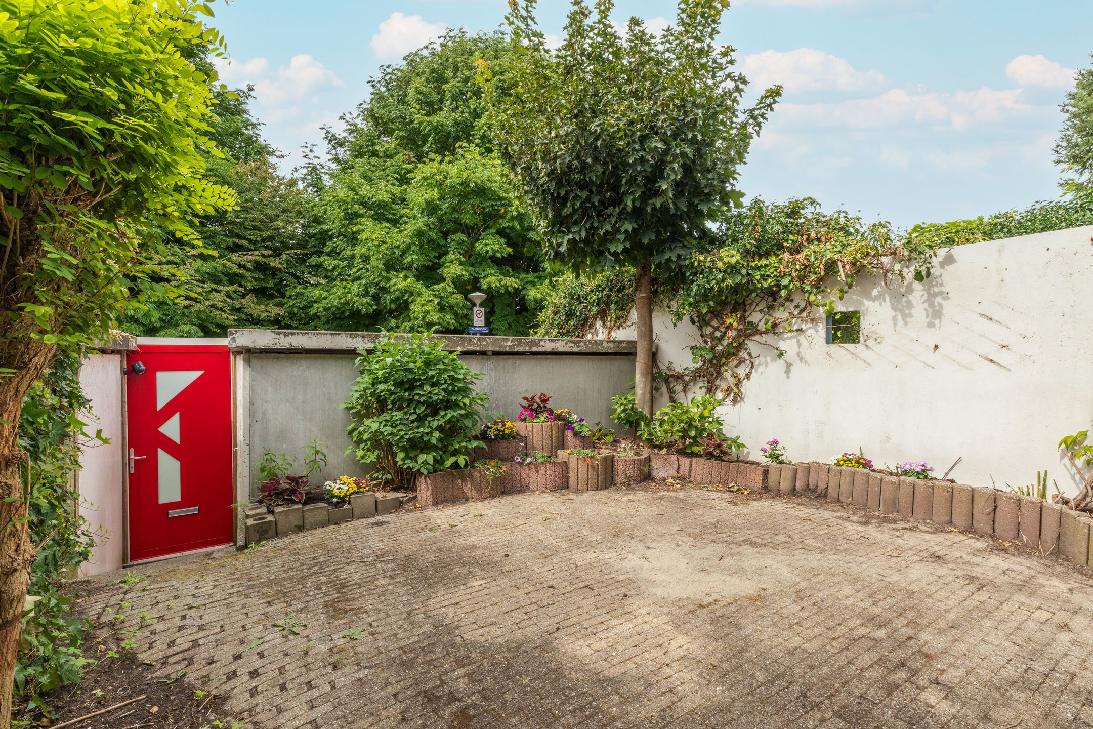Photo 9 of Knokkestraat 44