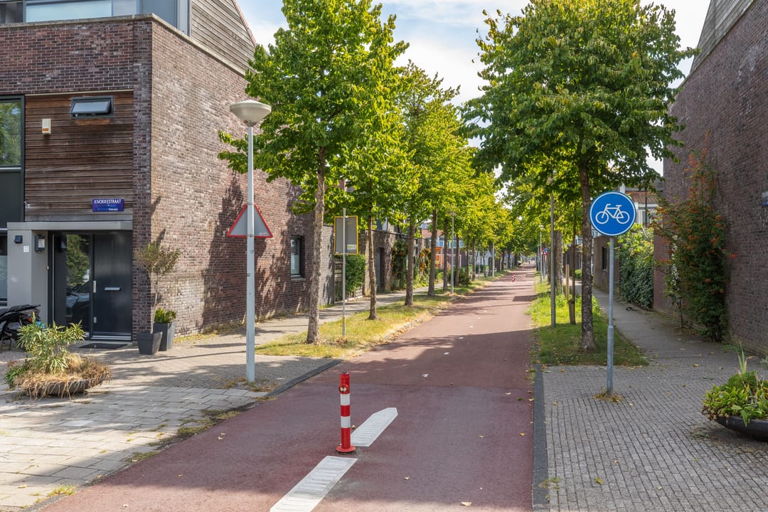 Photo 31 of Knokkestraat 44