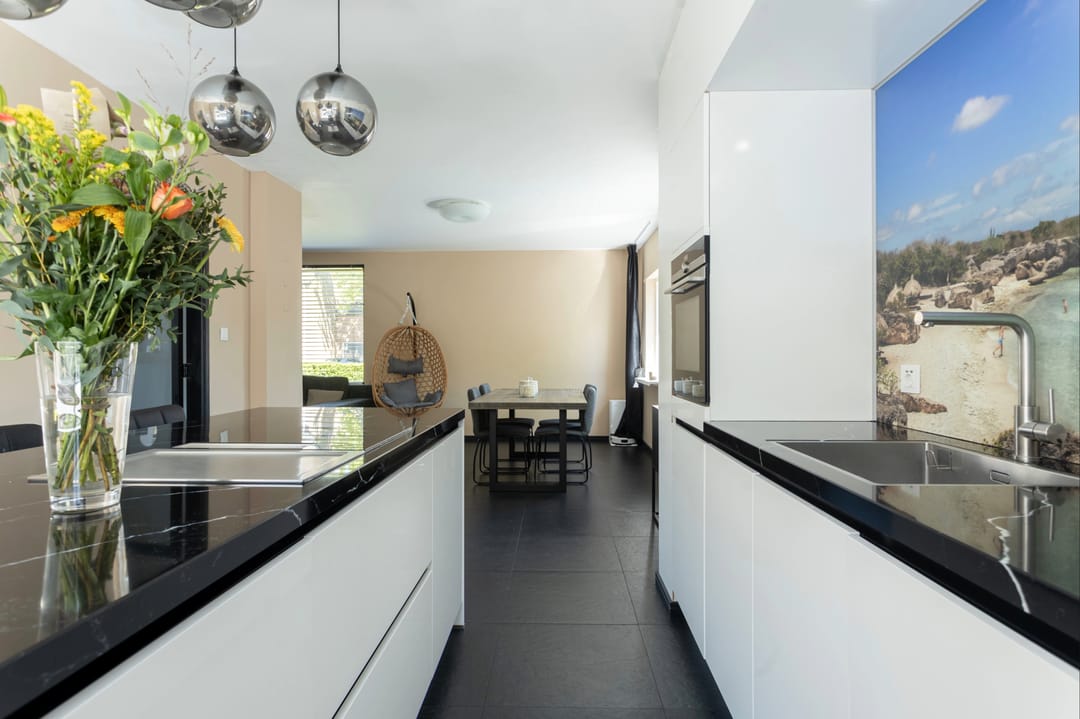 Spacious Detached House with Garage and Sunny Garden in Maasbommel — 17